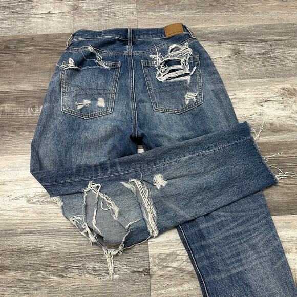 American Eagles Blue Womens 2 Distressed Thrashed 90s Boyfriend Fit Denim Jeans - Picture 2 of 14